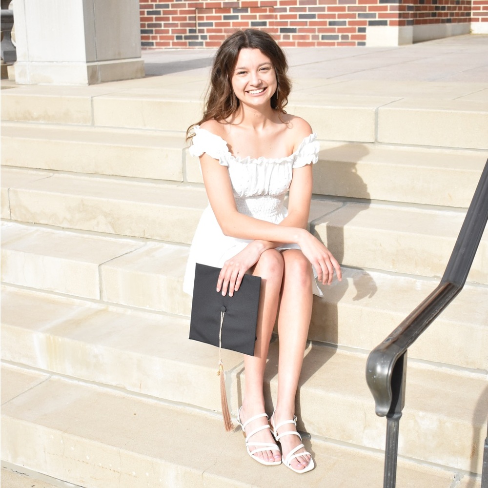 Meet your Posher, Danielle